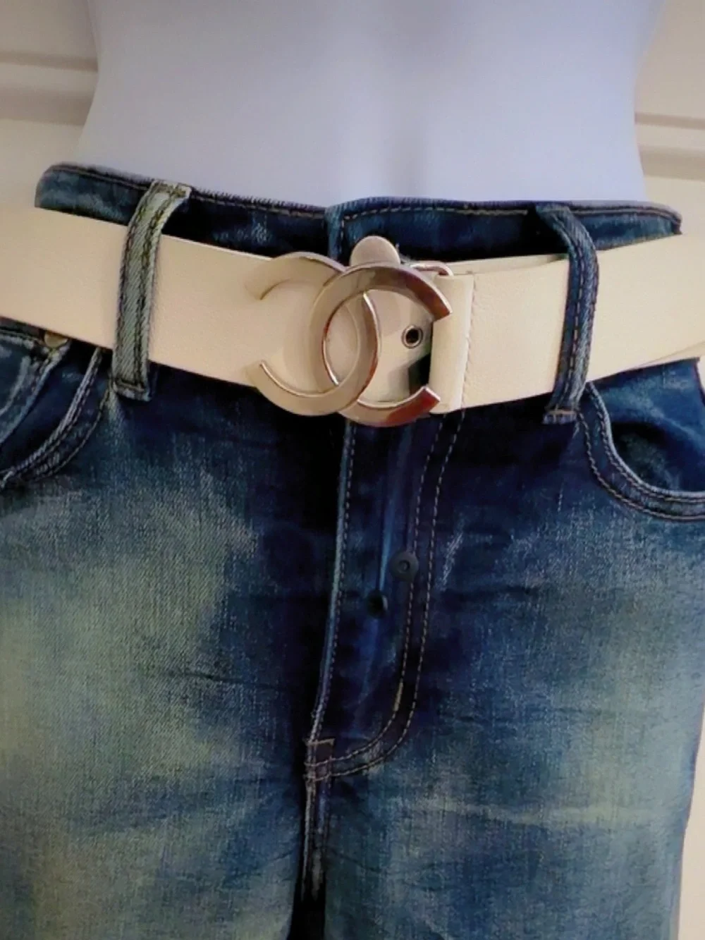 Authentic CHANEL Cream Leather Belt with Silver Interlocking CC Buckle